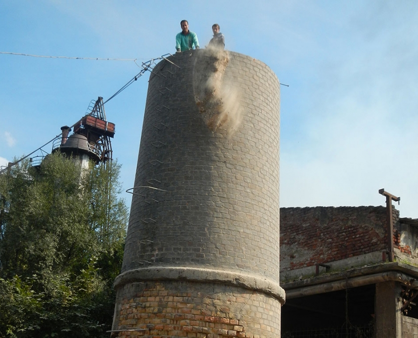 Rušenje industrijskih objekata